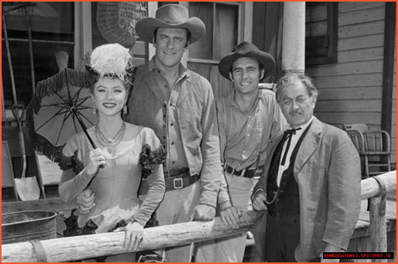 Did James Arness and Dennis Weaver get along?